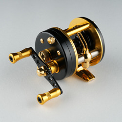 TRY-ANGLE SHOP
